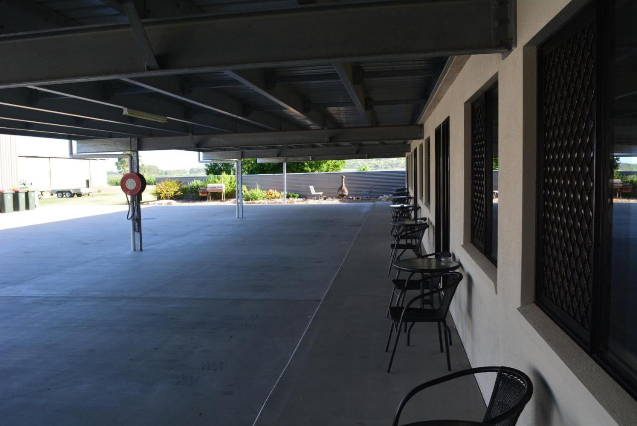 Carmila Sands Motel エクステリア 写真